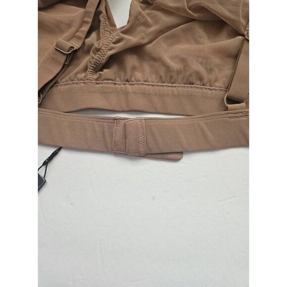 Skims Triangle bra Nwt - Picture 6 of 9